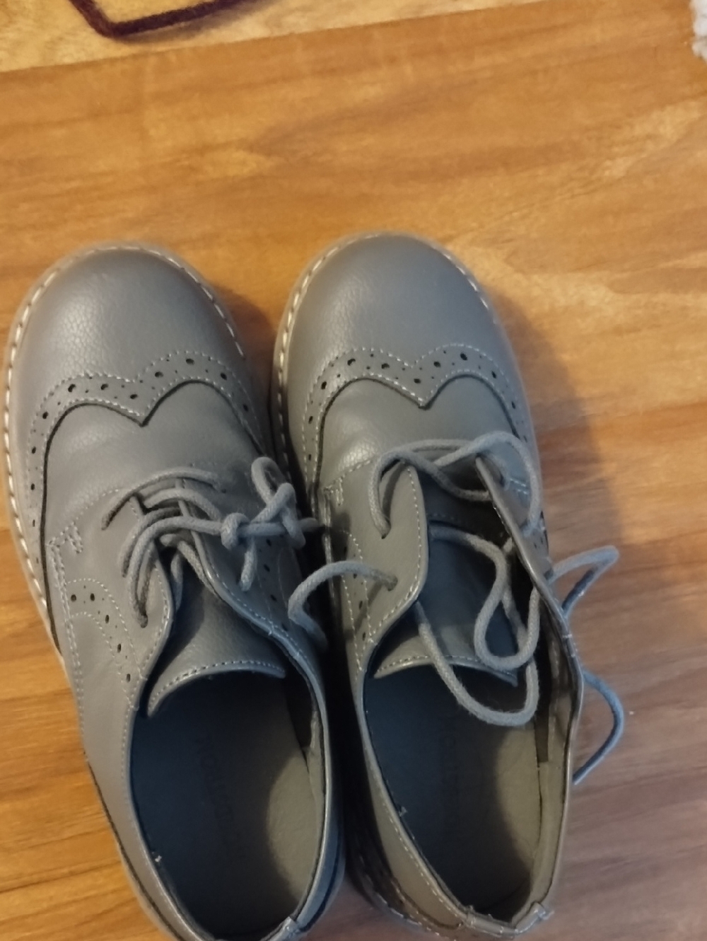 Kids Classic Wingtip Dress Shoes in Gray